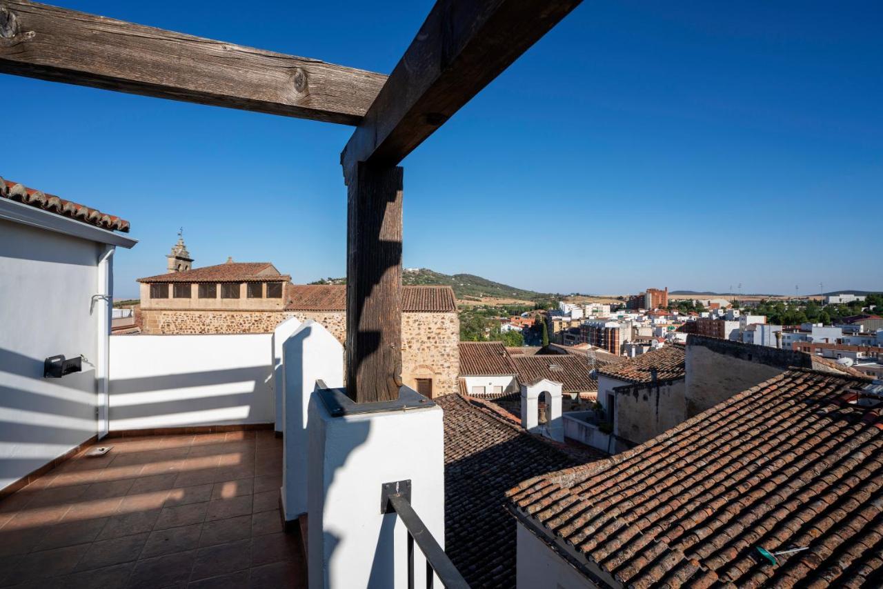 Apartamentos Cáceres Histórico CENTRO Esterno foto