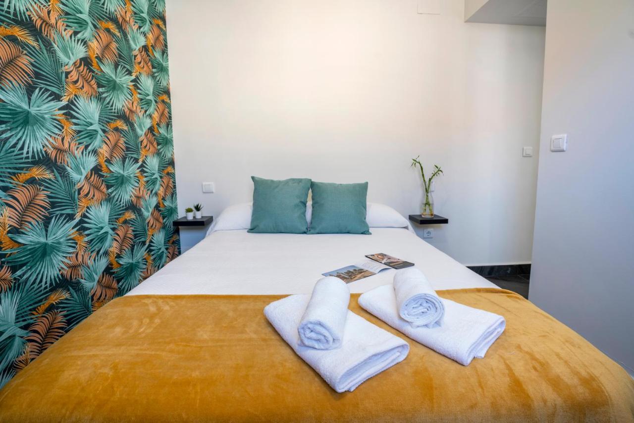 Apartamentos Cáceres Histórico CENTRO Esterno foto