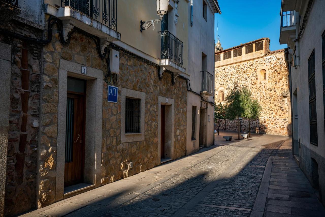 Apartamentos Cáceres Histórico CENTRO Esterno foto